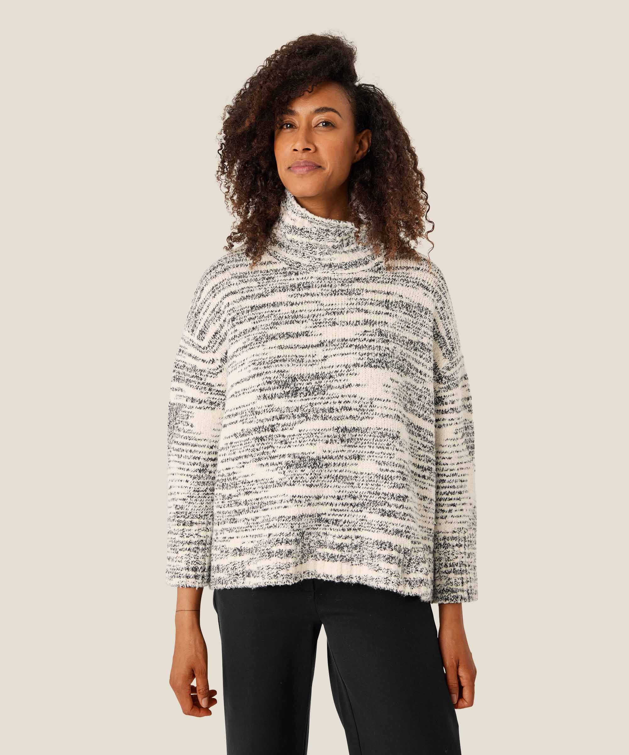 Fuchsia Jumper, Black