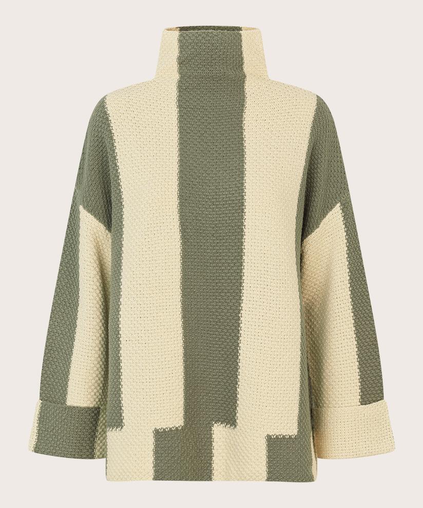 Fancy Jumper, D. Lichen Green