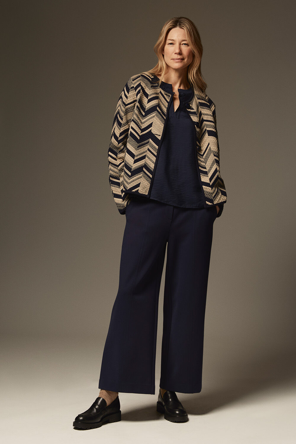 Juanta JERSEY Jacket - Travertine, Paxora JERSEY Trousers - Navy Blazer