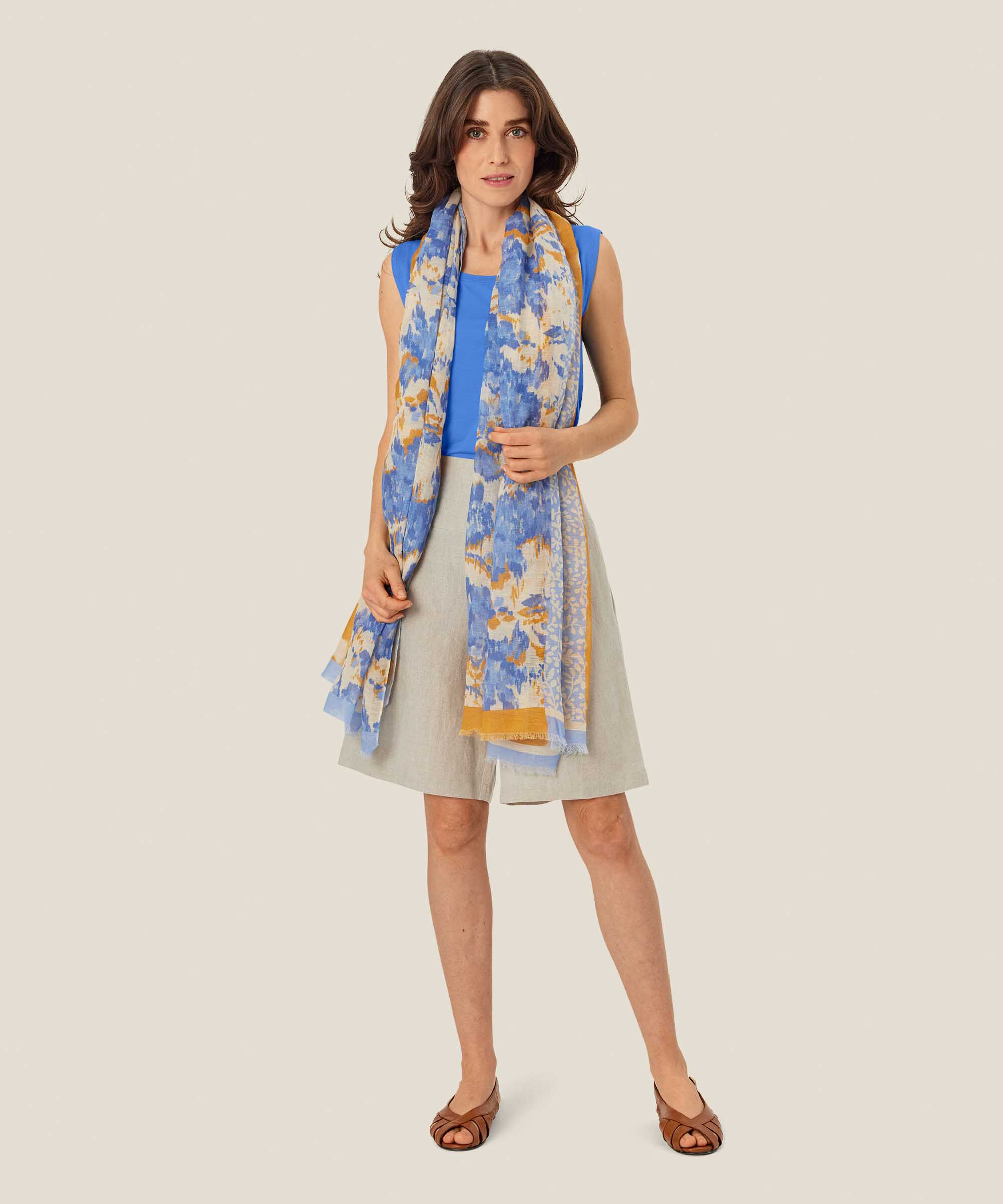 Abeita Scarf, Nebulas Blue