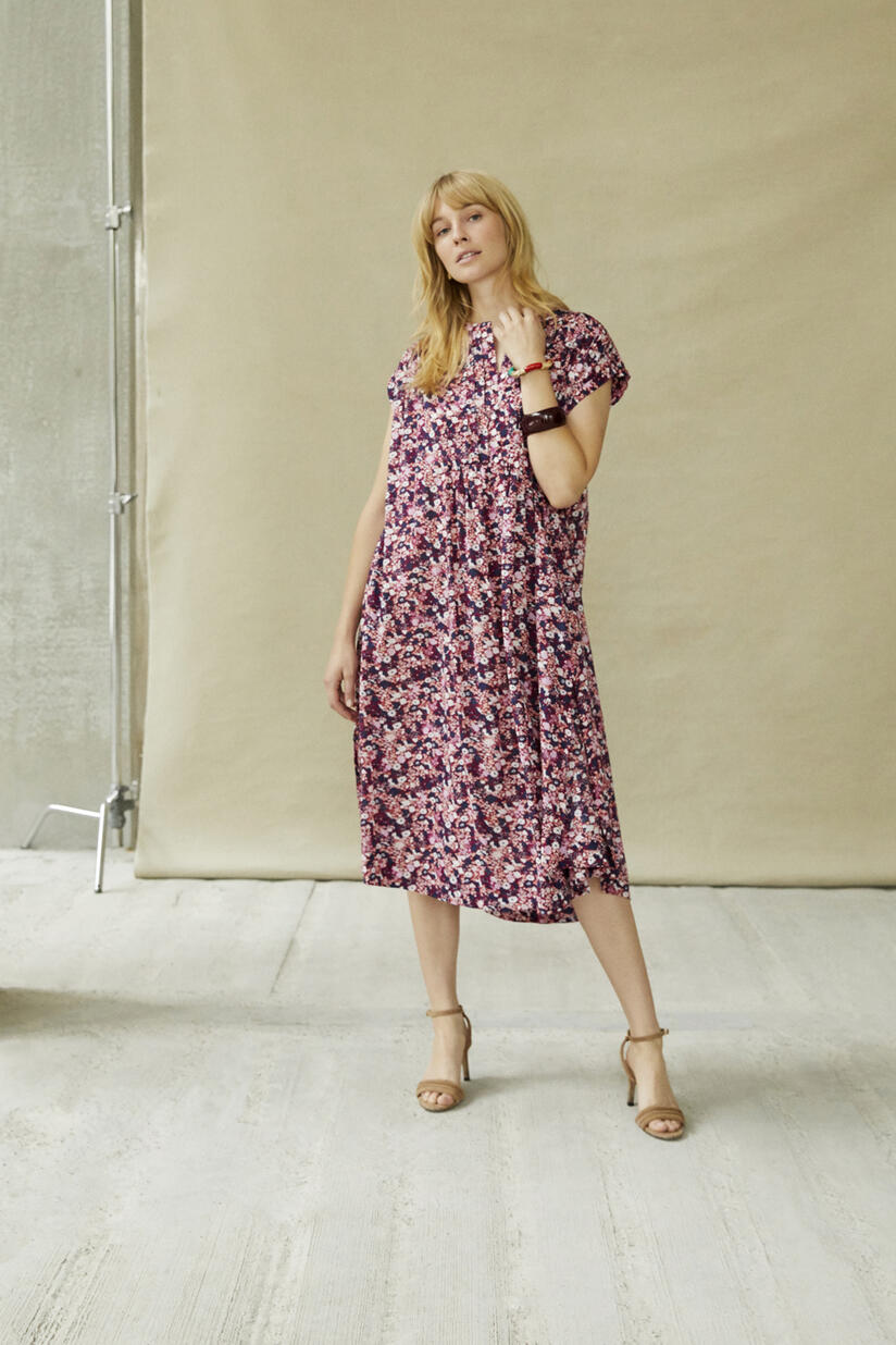 Dresses from Masai | Enjoy a world of dresses in beautiful colours, decorative patterns and feminine silhouettes. Dresses from Masai | Enjoy a world of dresses in beautiful colours, decorative patterns and feminine silhouettes.