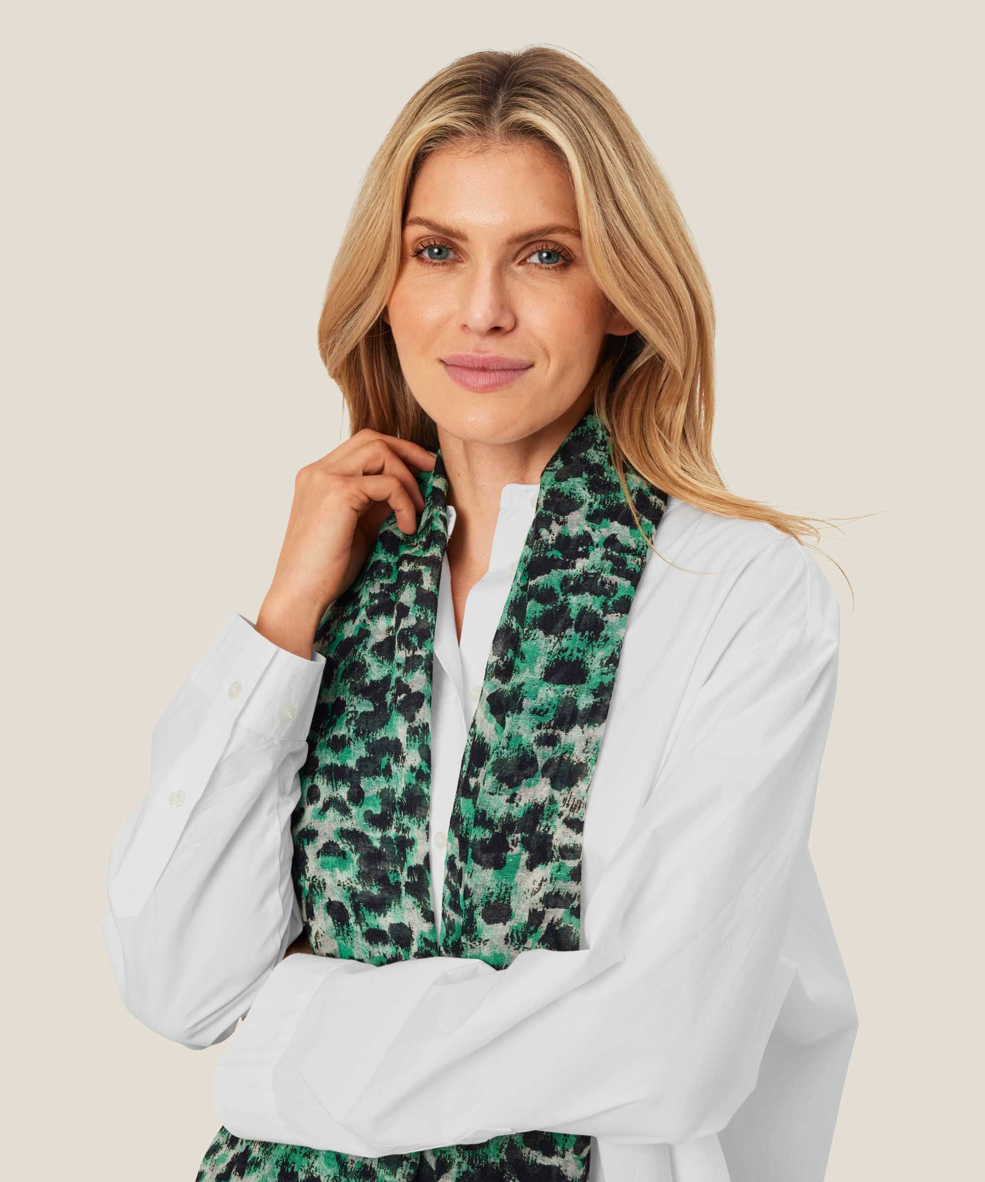 Abenna Scarf, Winter Green