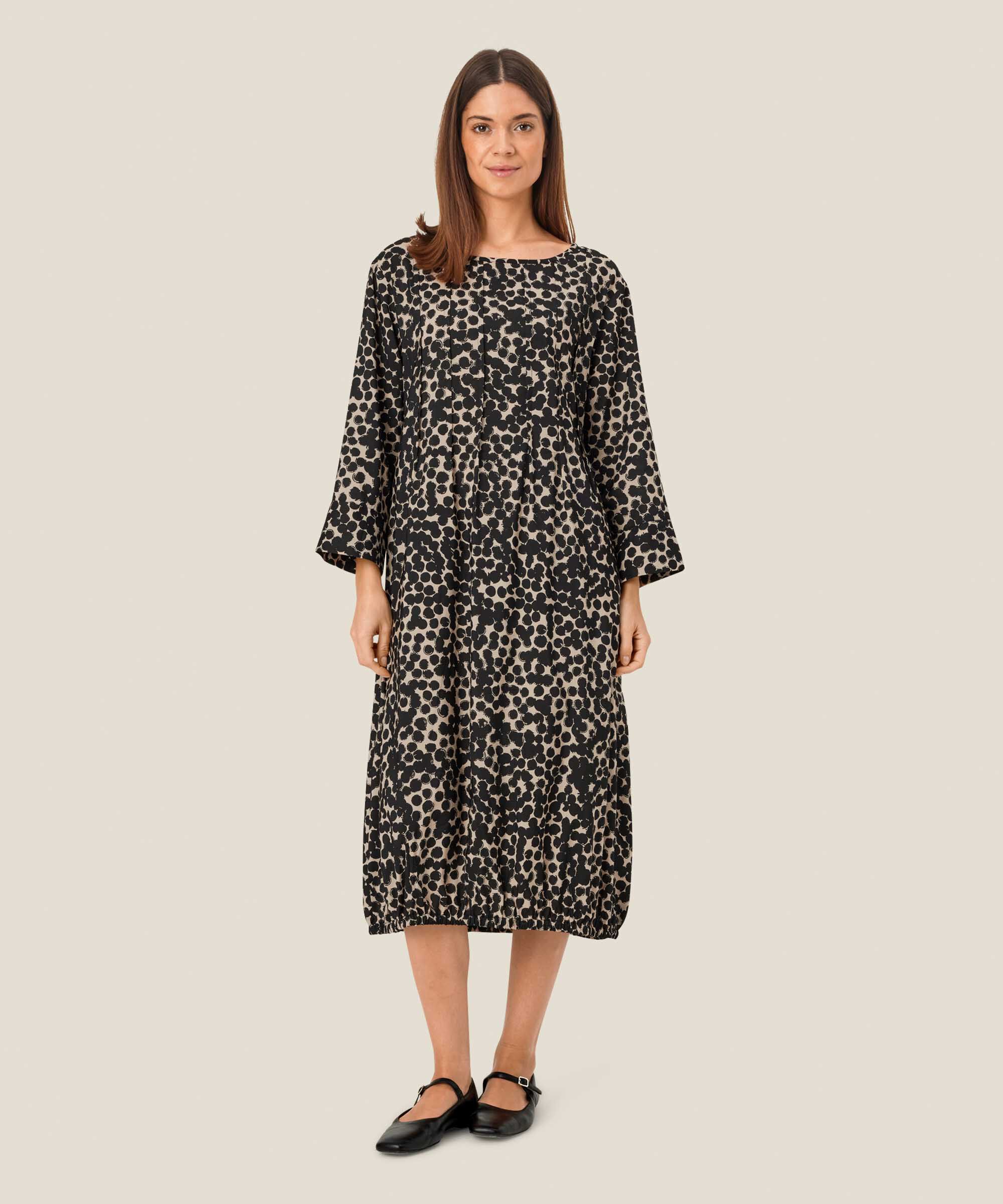 Nukkel Dress, Fog