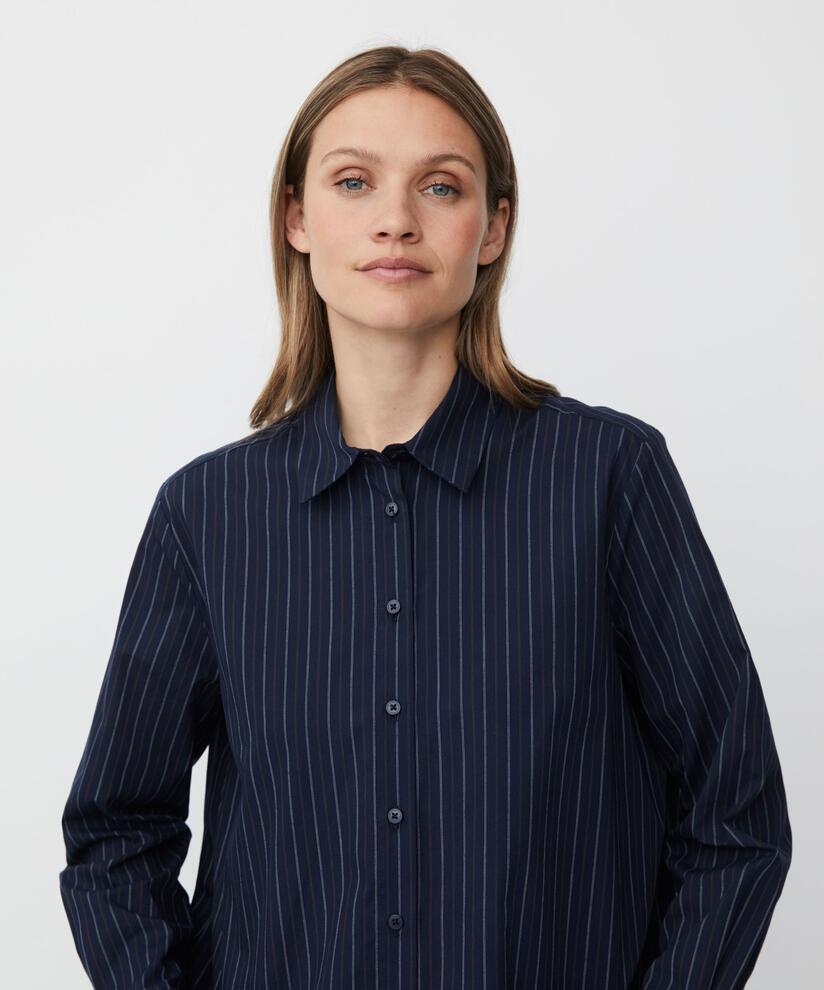 Imma Shirt, Navy Blazer