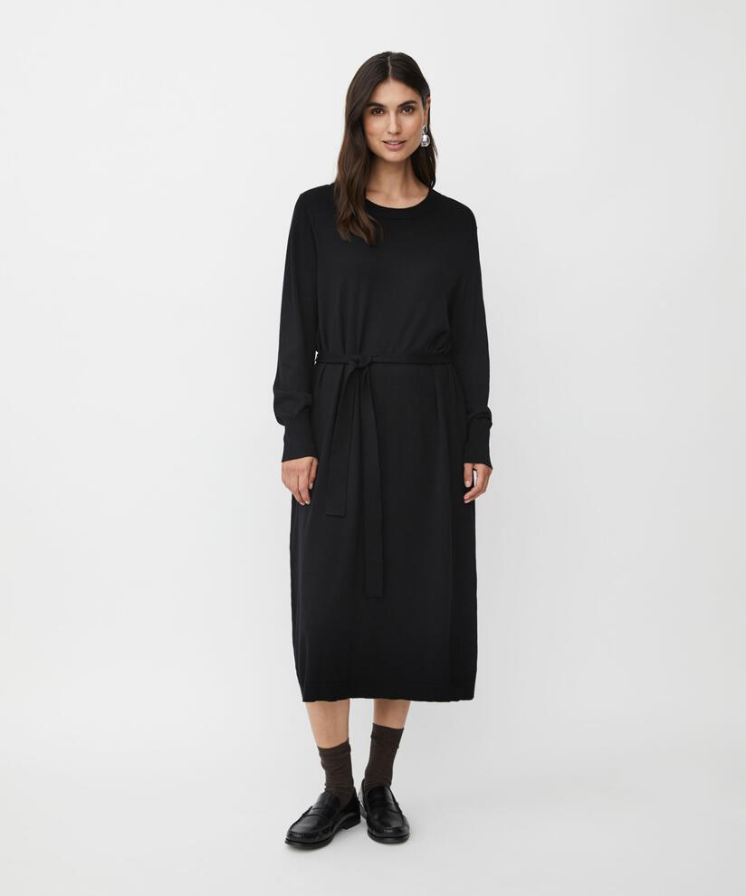 Nisuta Dress, Black