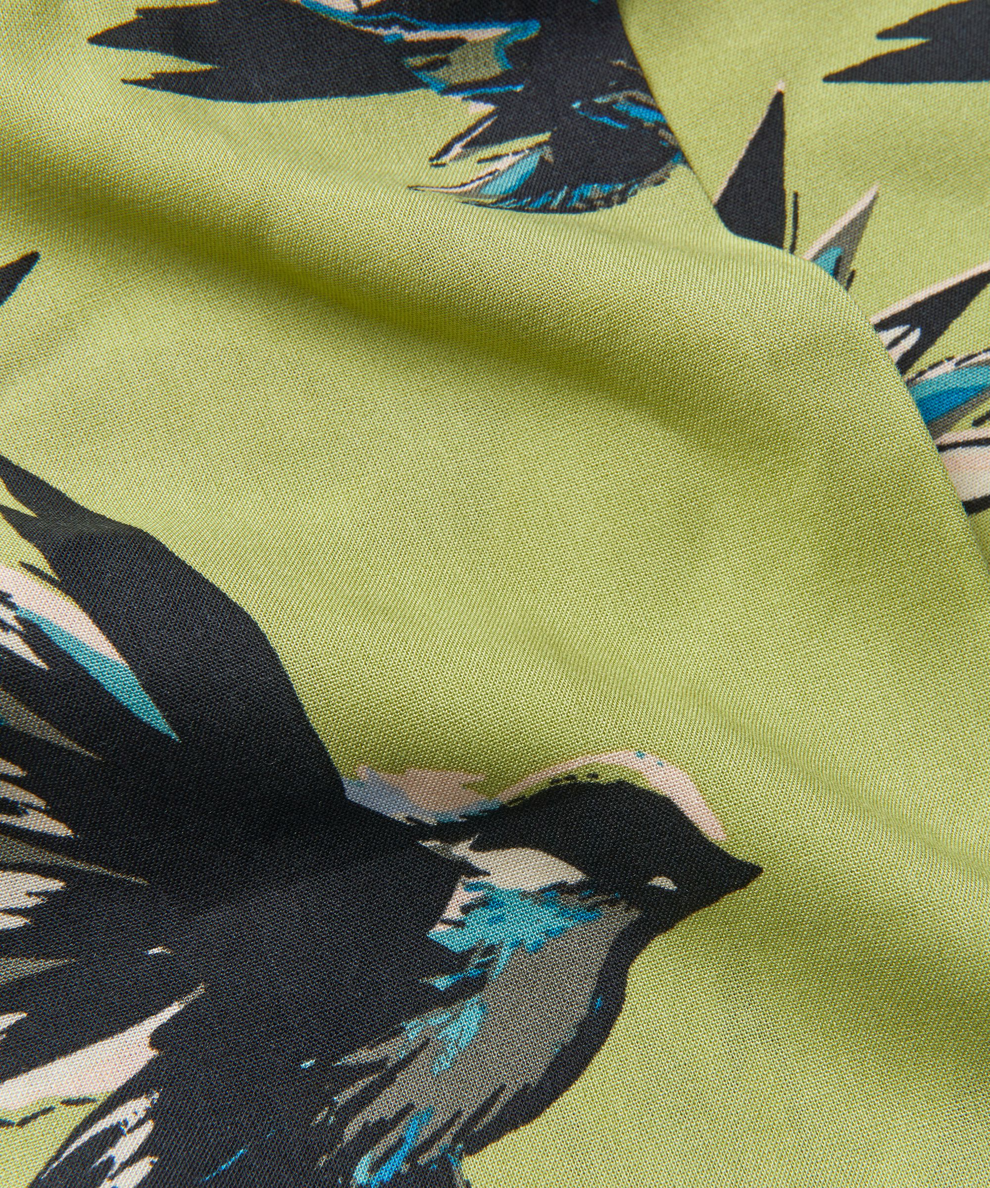 Alo Scarf, Fern