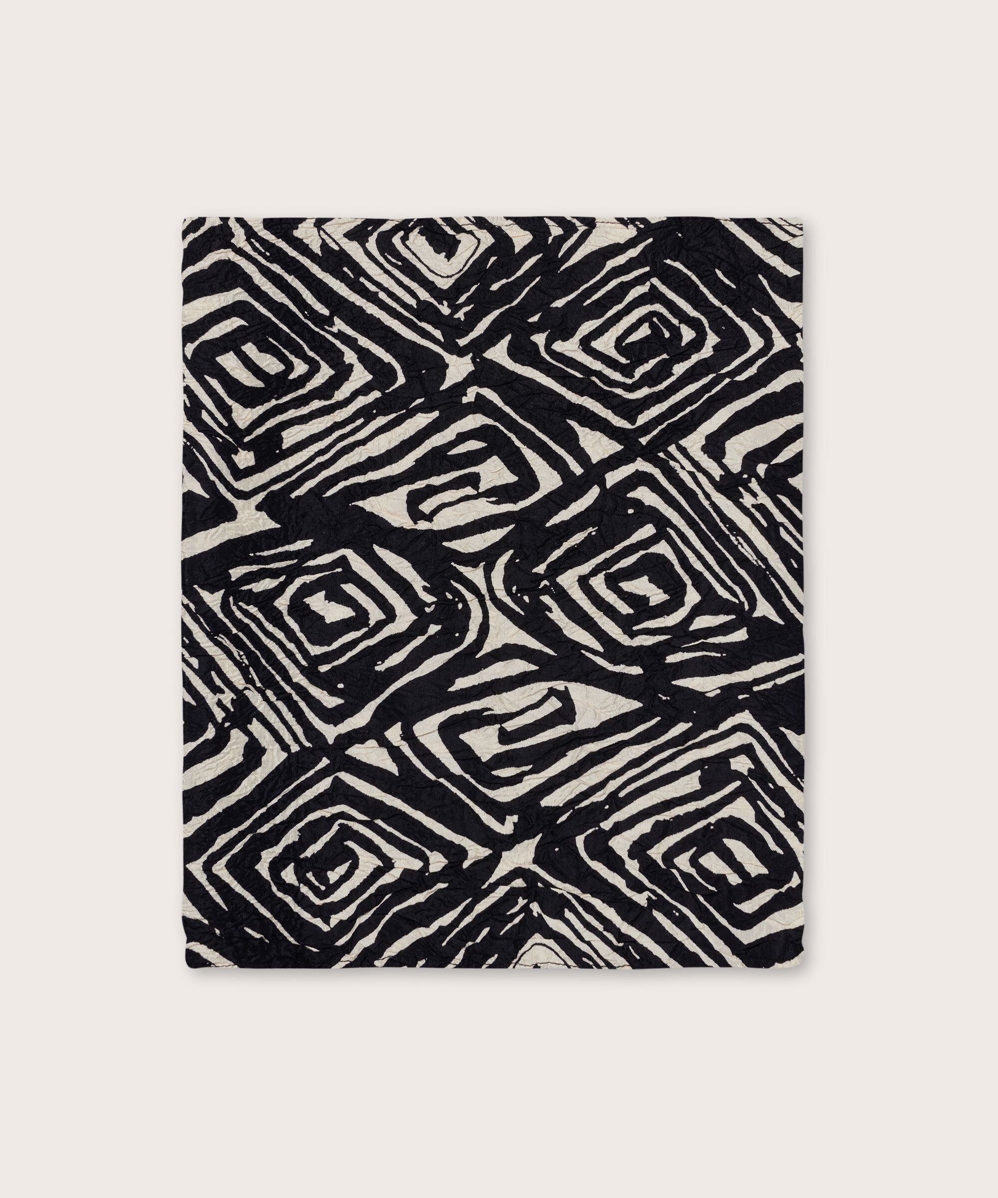 Along Scarf, Black