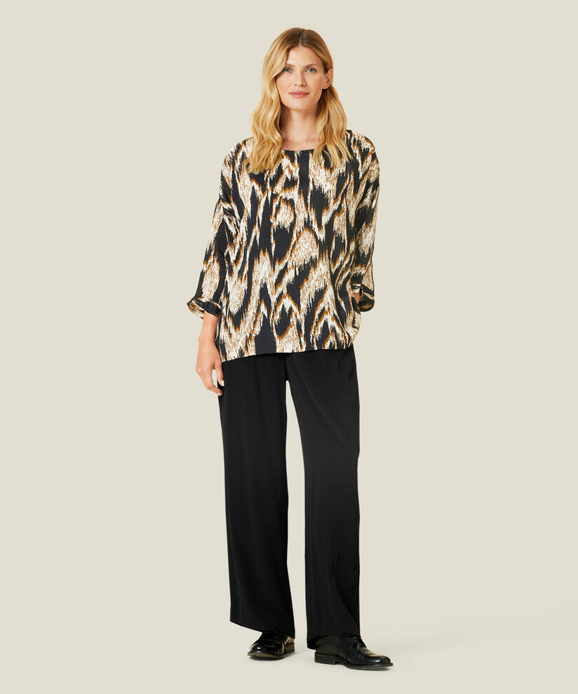 BECCA TOP, Monk's Robe