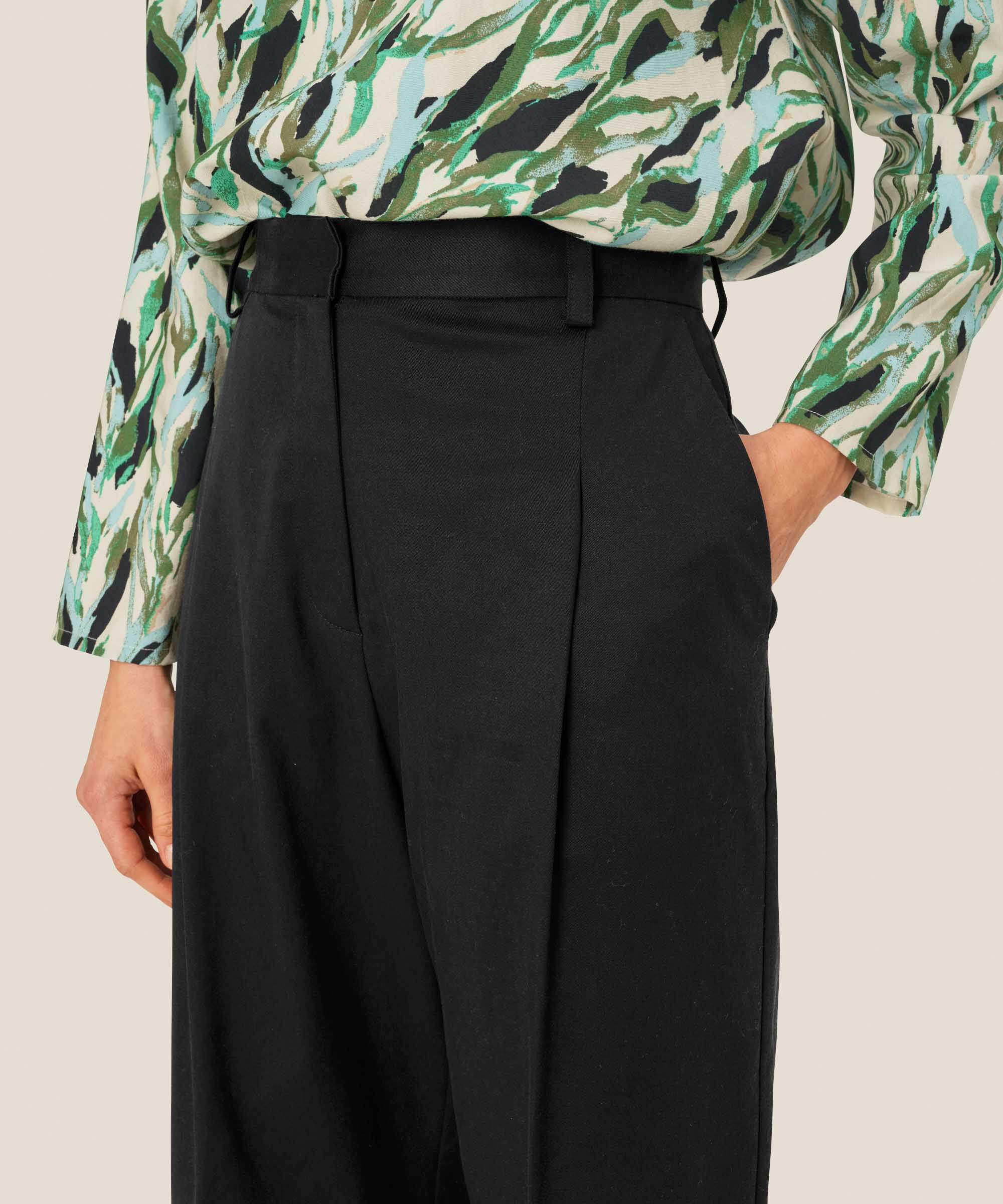 Pattigul Trousers, Black