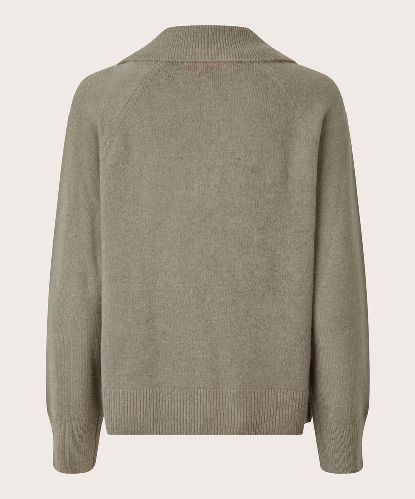 Faye Jumper, Vetiver
