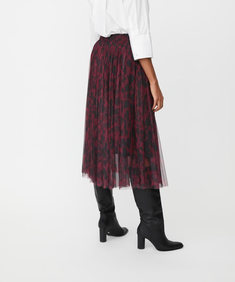 Scarlet Skirt, Tawny Port