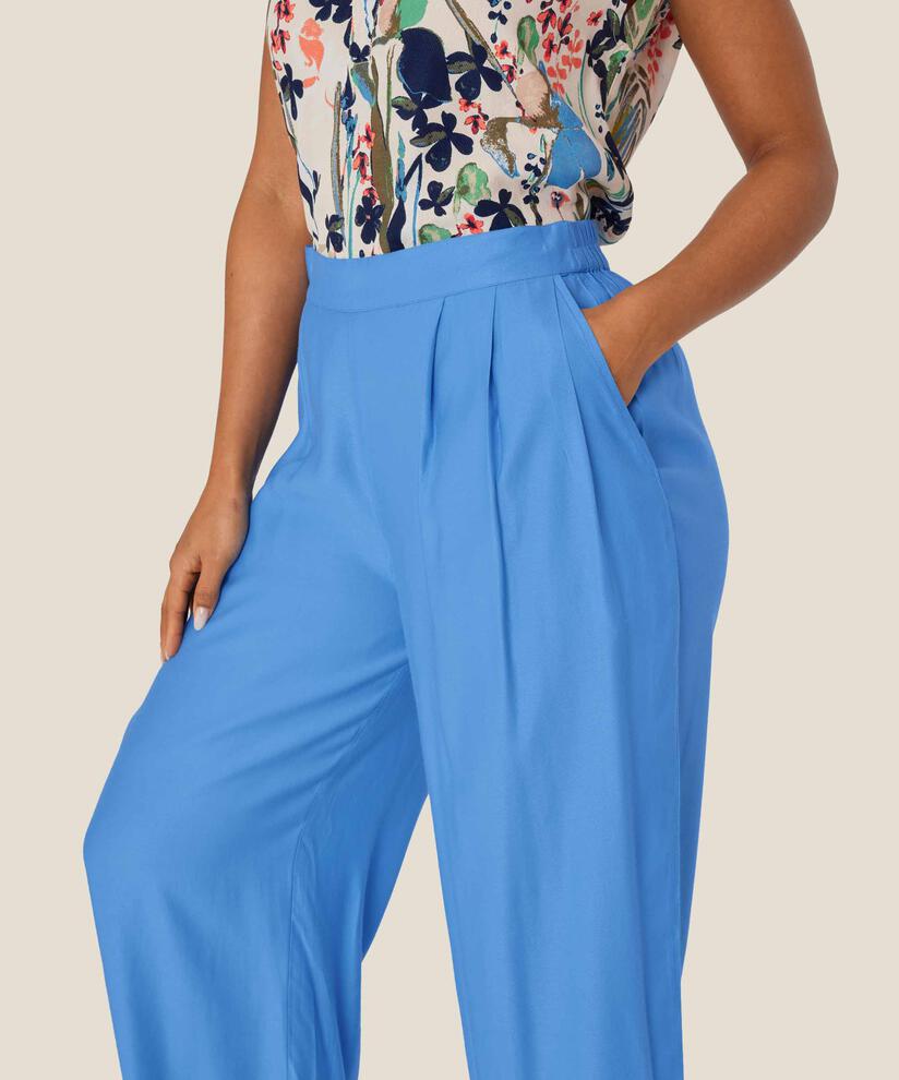 Patty Trousers, Marina