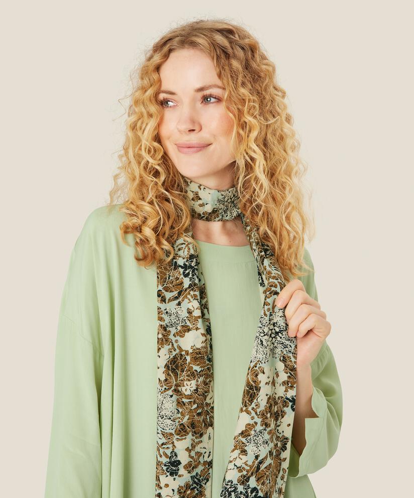 Alo Scarf, Bok Choy