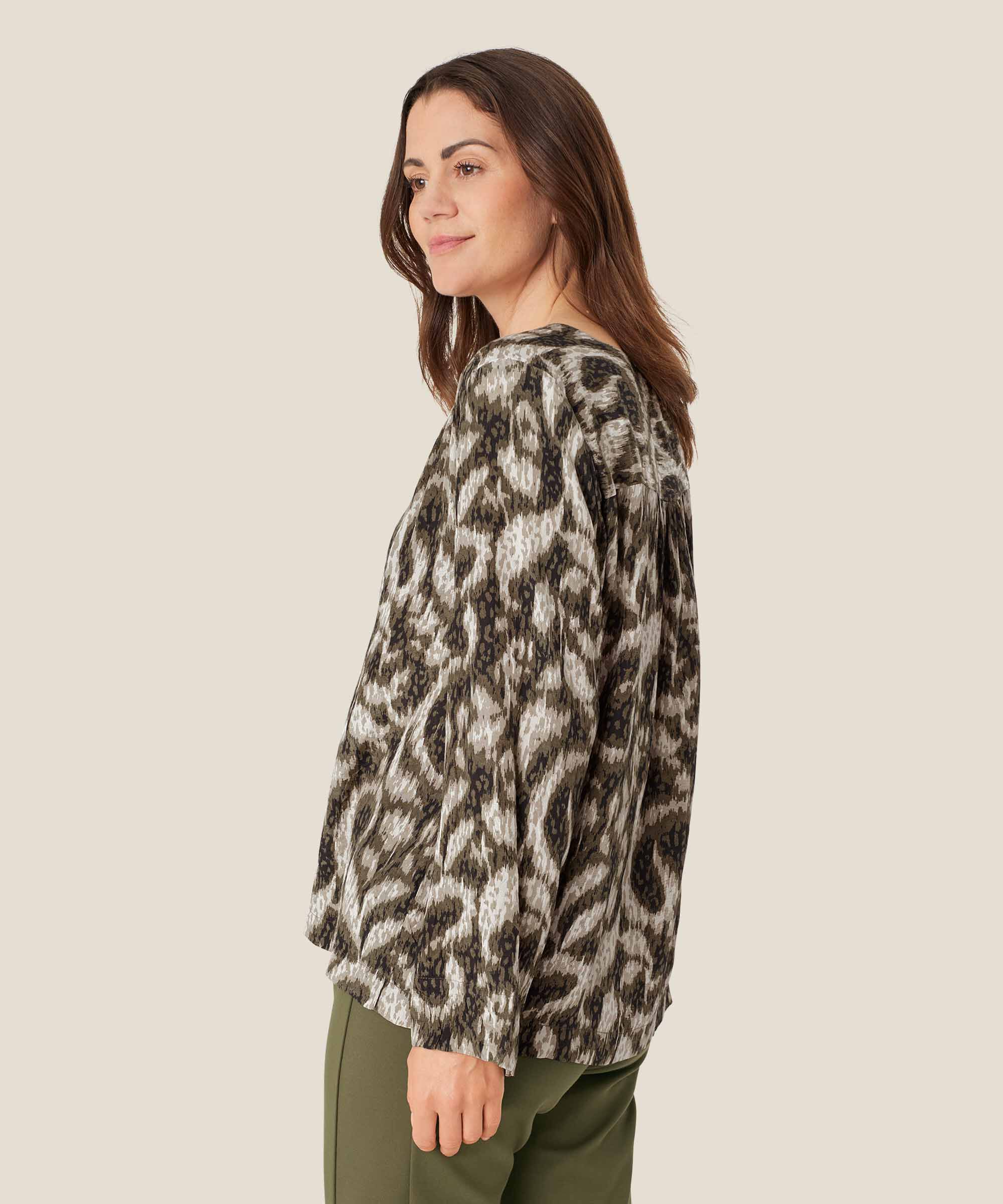 Bua Blouse, Sea Turtle