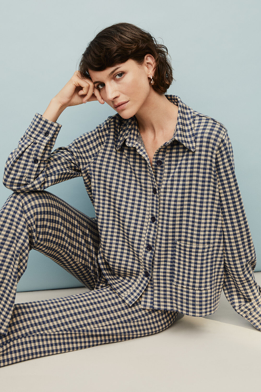 Ivendra JERSEY Shirt - Incense, Pabala JERSEY Trousers - Incense, Renitha Earring - Silver