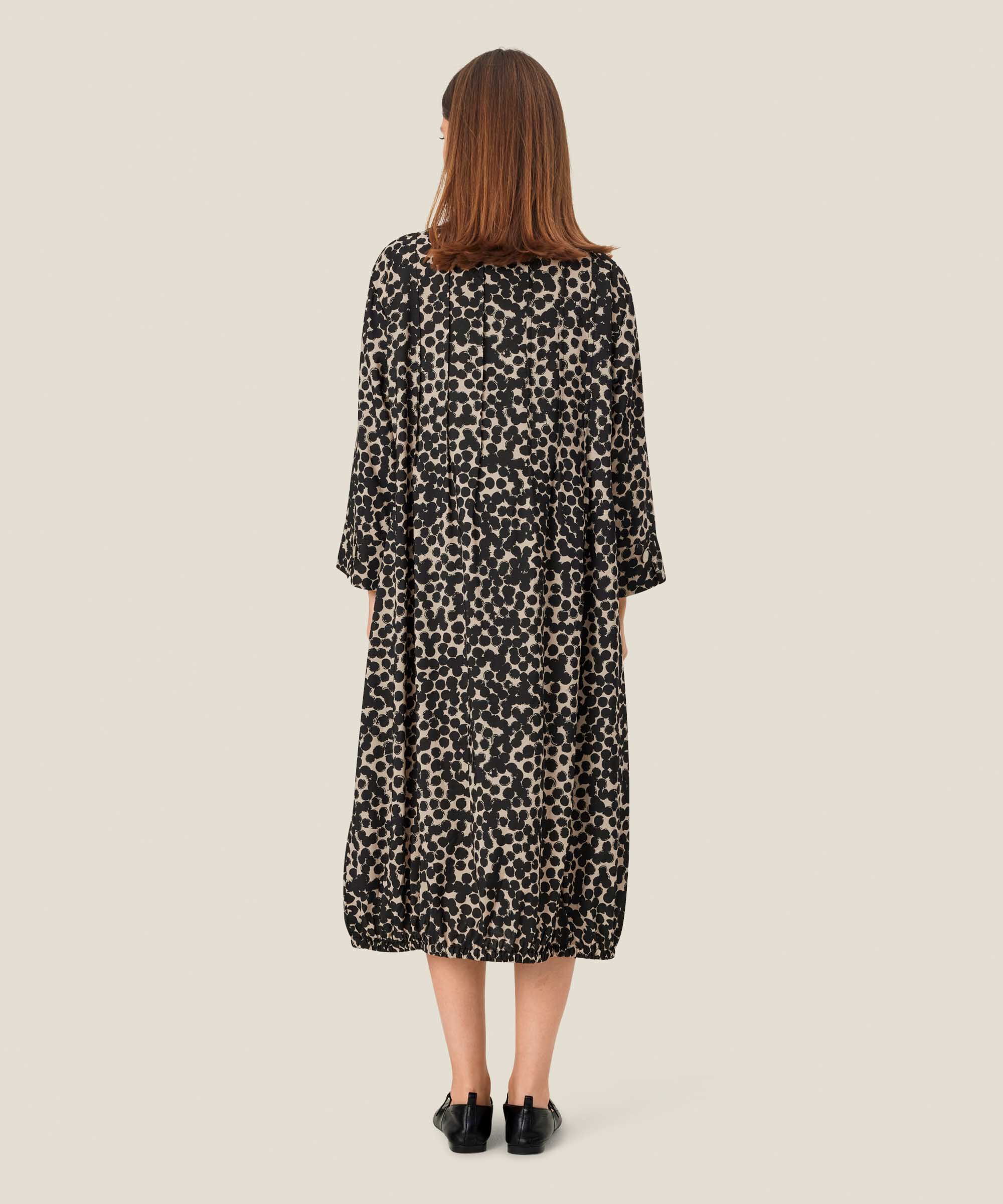 Nukkel Dress, Fog