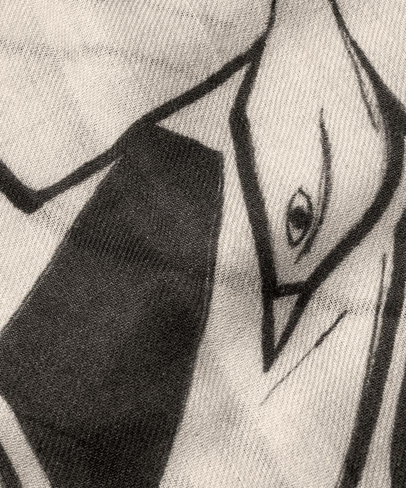 Almana Scarf, Fog