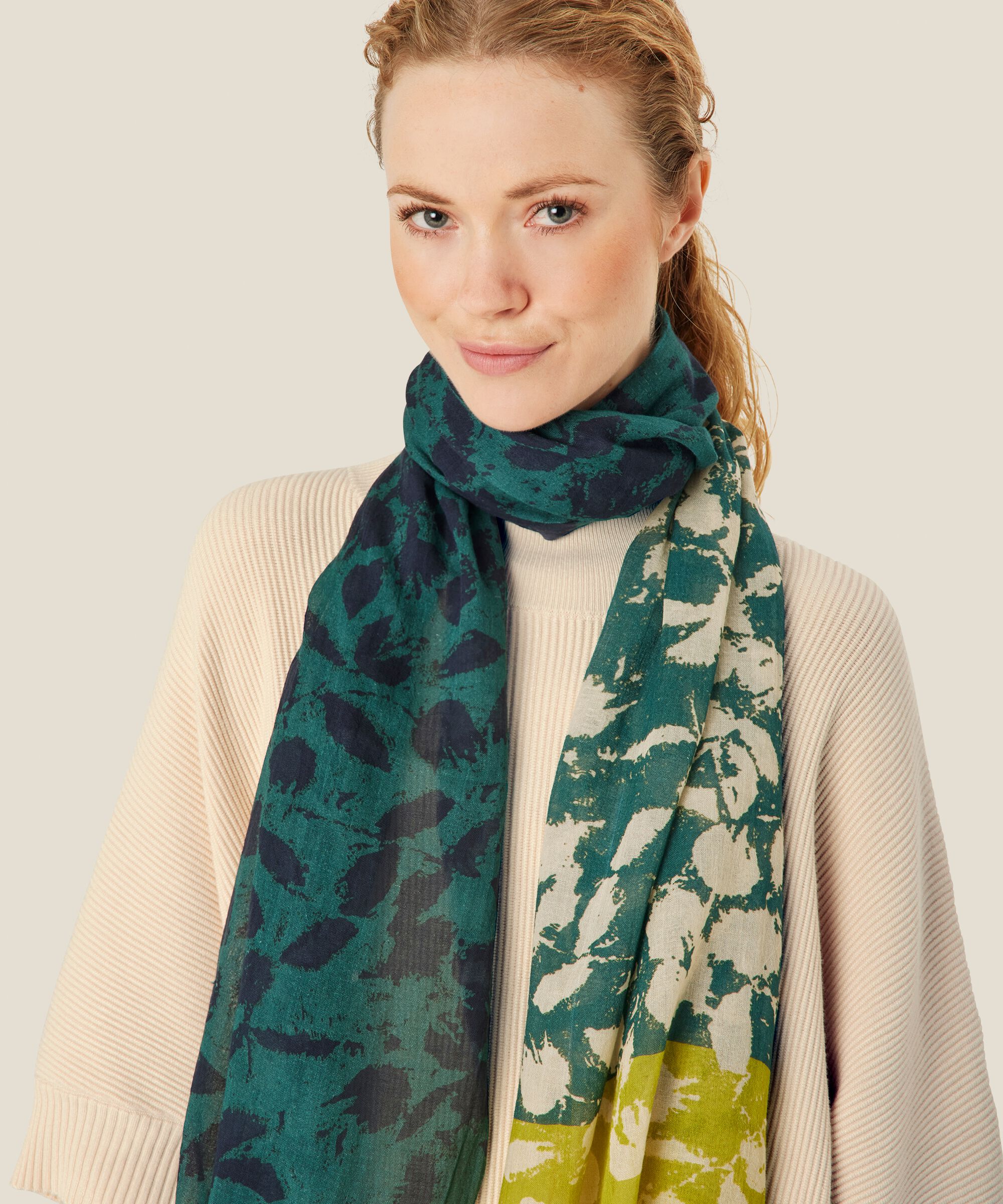 Axelle Scarf, Balsam Green